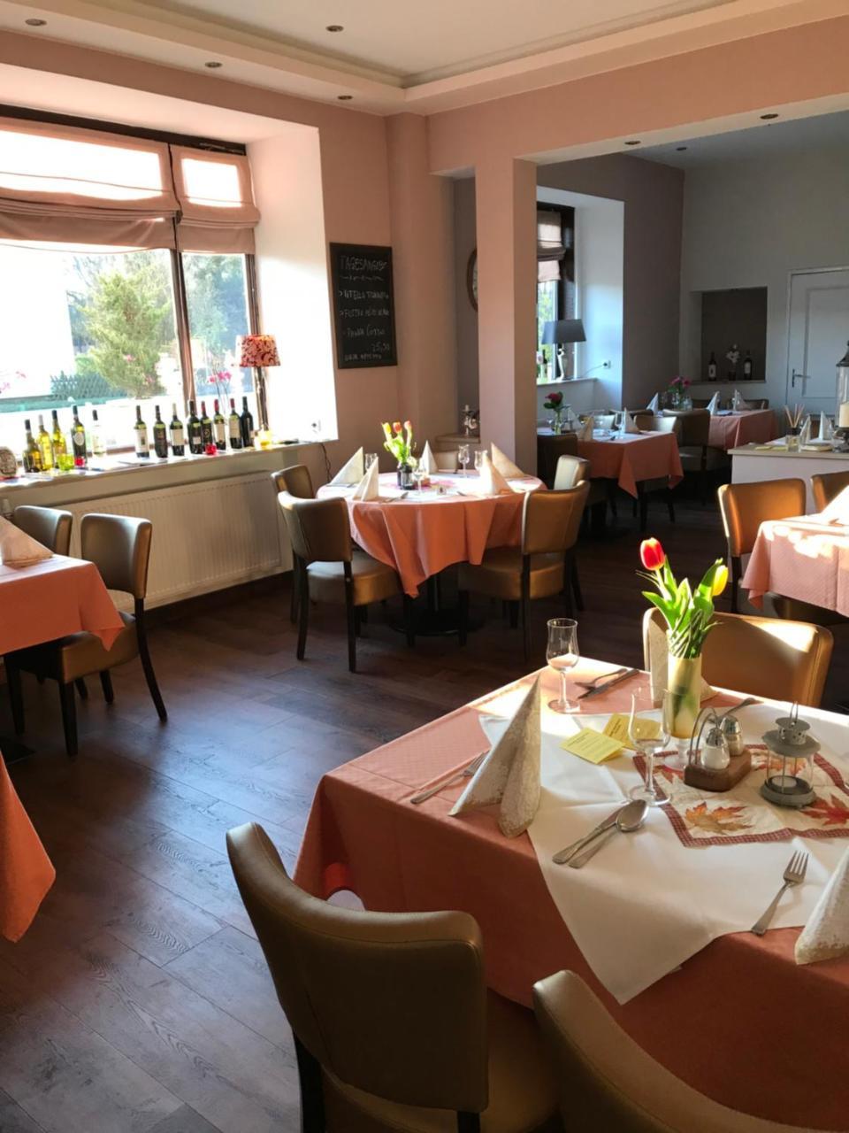 Teramo Restaurant Hotel Muehlenstein Bienenbuettel エクステリア 写真